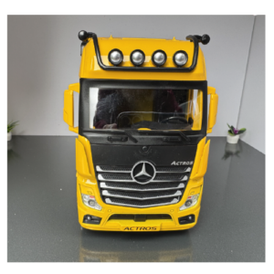 Mercedes Benz Actros Truck 1:24 Scale Diecast Collectors Model