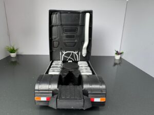 Mercedes Benz Actros Truck 1:24 Scale Diecast Collectors Model IMG 6902 scaled 1