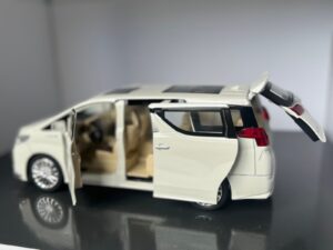 Toyota Alphard 1:24 Scale IMG 7052 scaled 1