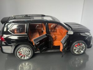 Lexus LS570 1:24 Scale IMG 7065 scaled 1