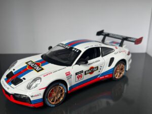 Porsche 911 GT3 1:24 Scale Diecast Collectors Model