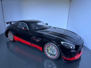 Mercedes Benz AMG GTR 1:18 Scale Diecast Collectors Model