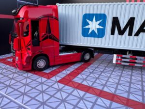 Mercedes Benz Actros Truck 1:24 Scale with Container Diecast Collectors Model IMG 7673 scaled 1
