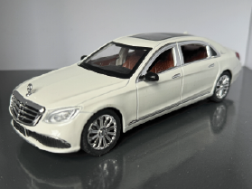 Mercedes Benz S Class 1:24 Scale Diecast Collectors Model