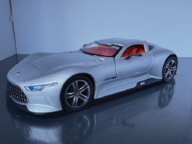 Mercedes Benz GTR 1:24 Scale Diecast Collectors Model