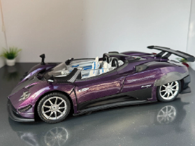Pagani Huayra 1:24 Scale Diecast Collectors Model