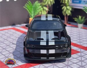 1:24 Scale Dodge Challenger Hellcat Diecast Highly Collectible Model