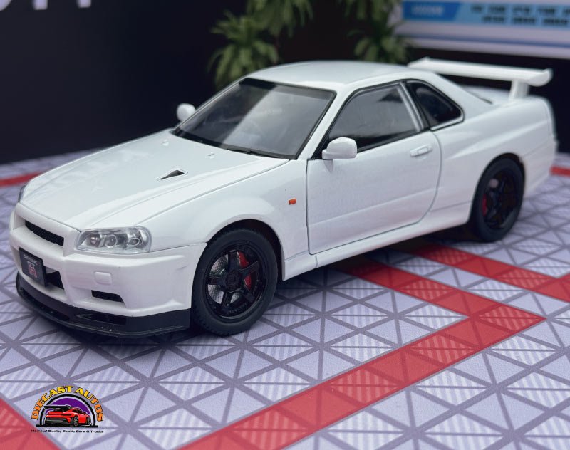 Nissan GT Skyline 1:24 Scale Diecast Collectible Model 2 3