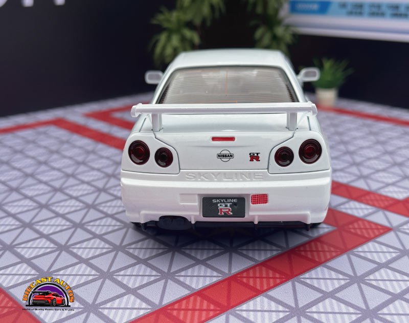 Nissan GT Skyline 1:24 Scale Diecast Collectible Model 3 3
