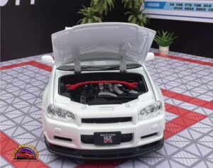 Nissan GT Skyline 1:24 Scale Diecast Collectible Model 5 3