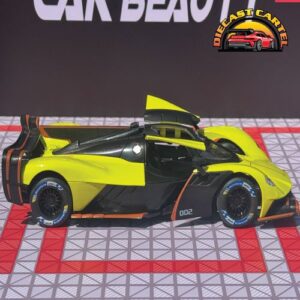 Aston Martin Valkarie in Yellow 8