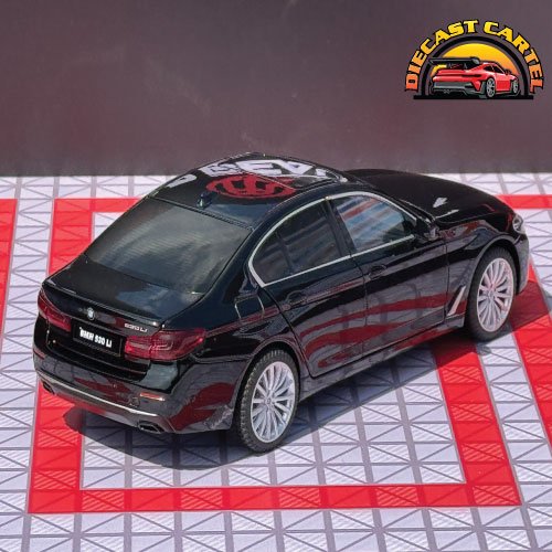 1:24 Scale BMW 530Li Diecast Highly Collectible Model BMW 530 Li in Black 5