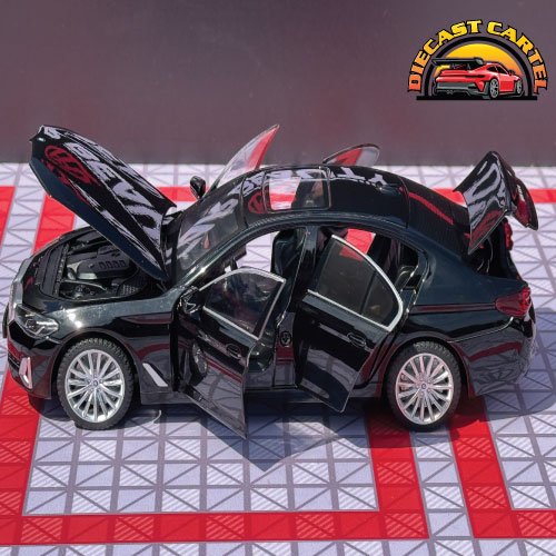 1:24 Scale BMW 530Li Diecast Highly Collectible Model BMW 530 Li in Black 9