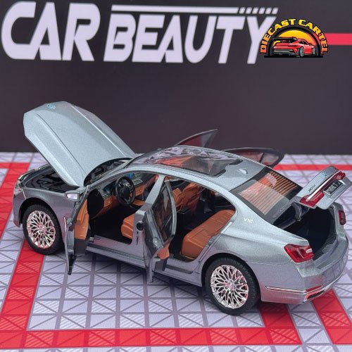 1:24 Scale BMW 760Li Diecast Highly Collectible Model Bmw 760Li in Silver 11
