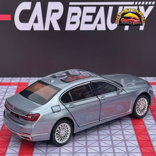 1:24 Scale BMW 760Li Diecast Highly Collectible Model Bmw 760Li in Silver 6