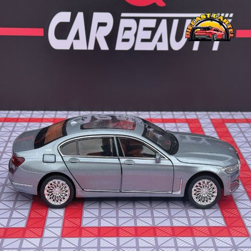 1:24 Scale BMW 760Li Diecast Highly Collectible Model Bmw 760Li in Silver 7