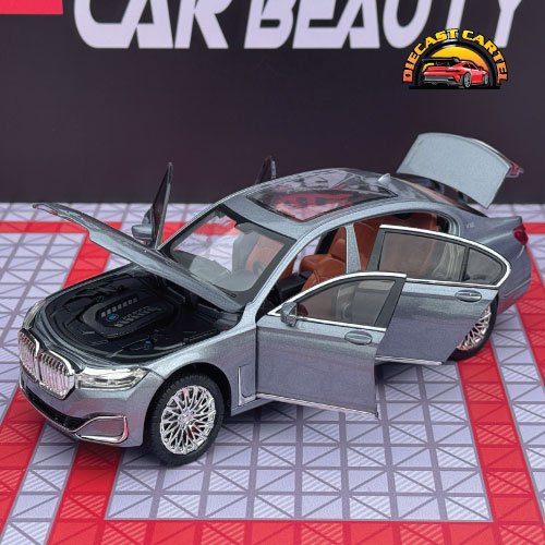 1:24 Scale BMW 760Li Diecast Highly Collectible Model Bmw 760Li in Silver 9