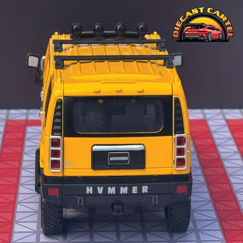 1:24 Scale H2 Hummer Highly Collectible Diecast Model H2 Hummer in Yellow 4