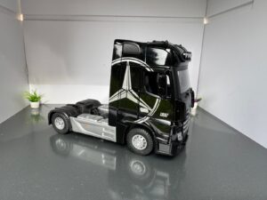 1:24 Scale Mercedes Benz Actros Truck Diecast Highly Collectible Model IMG 6915 scaled 1