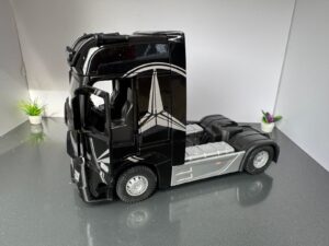 1:24 Scale Mercedes Benz Actros Truck Diecast Highly Collectible Model IMG 6917 scaled 1