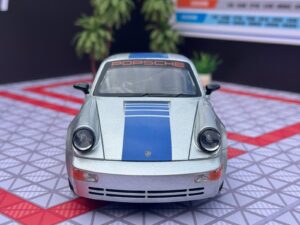 Porsche 911 1:24 Scale Diecast Collectible Model