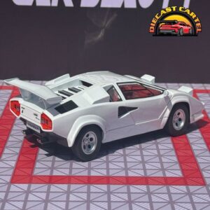 Lambourghini Countach in White 6