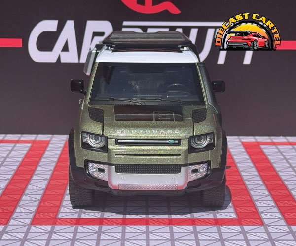 1:18 Scale Land Rover Defender 110 Green Diecast Model SUV Collectible Display Land Rover Defender Green