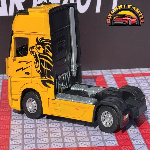 1:24 Scale Mercedes Benz Actros Truck Diecast Highly Collectible Model Mercedes Benz Actros in Yellow 6
