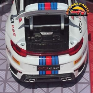Porsche 911 GT3RS in White 12