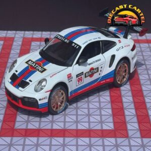 1:24 Scale Porsche 911 GT3 RS Highly Collectible Diecast Model