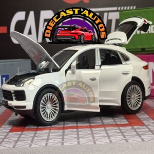 Porsche Cayanne in White 6