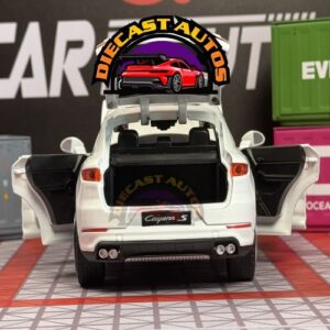 Porsche Cayanne in White 8