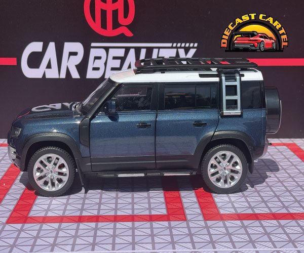 1:18 Scale Land Rover Defender 110 Blue Diecast Model SUV Collectible Display Range Rover Defender in Blue 11