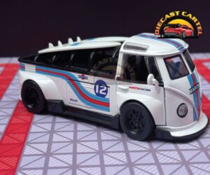 VW Camper in White 10