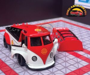 VW Caper in Red 8
