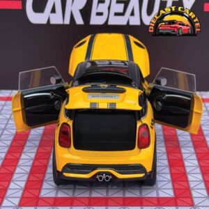 mini Cooper in Yellow 11