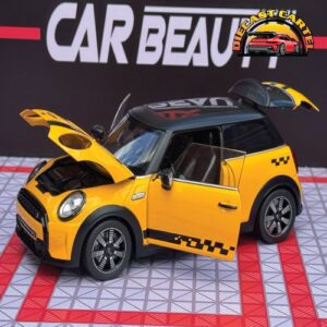 mini Cooper in Yellow 8