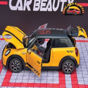 mini Cooper in Yellow 9